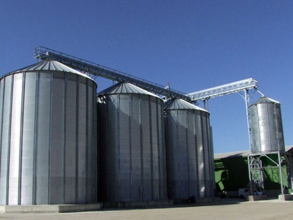 Flat base silos - corrugated metal